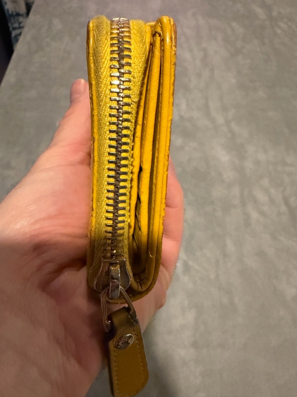 Gucci Made in Italy Embossed GG Zip Around Wallet in Mustard Yellow Leather - Picture 5 of 13